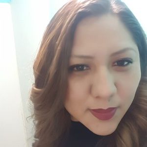 Meet your Posher, Candida